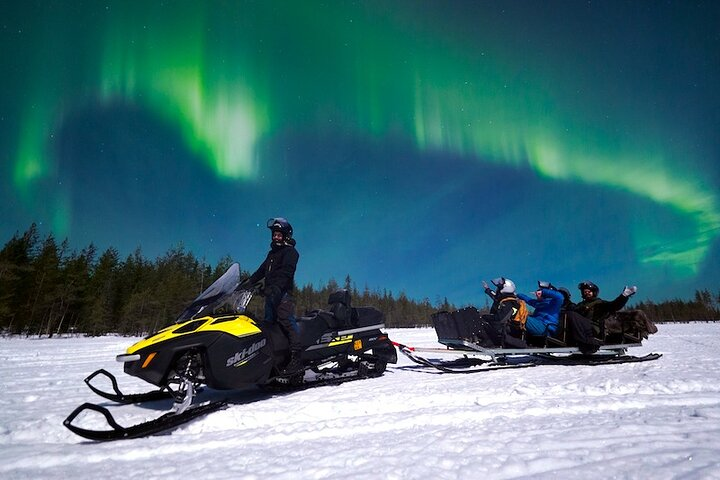 Snowmobile Guided Tour within The Date with Aurora in Alaska - Photo 1 of 5